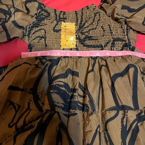 Elegant Brown and Black Puff Sleeves Floral Dress - Picture 5 of 6